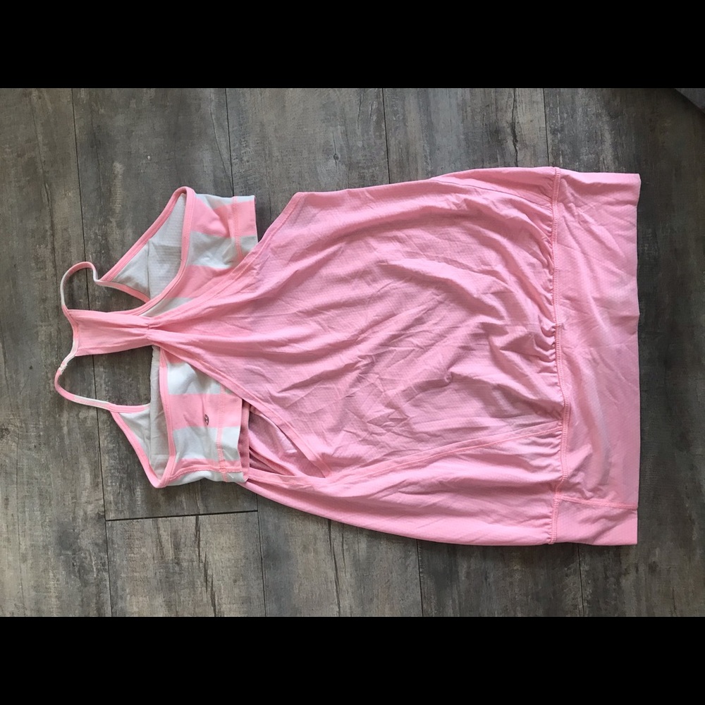 Lululemon tank top with connected bra